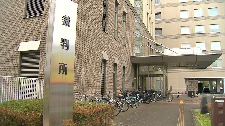 年下の“タメ口”許せず凄惨なリンチ　謝ってもなお苛烈な暴行　瀕死状態の高校生を監禁した上に湖に投げ捨て殺害　22歳無職の男に懲役17年の実刑判決｜FNNプライムオンライン